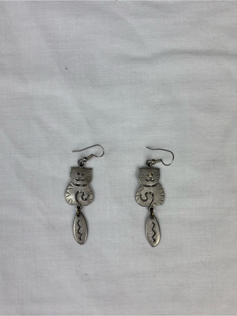 Silver Cat Dangle Earrings - Charming Cat Design
